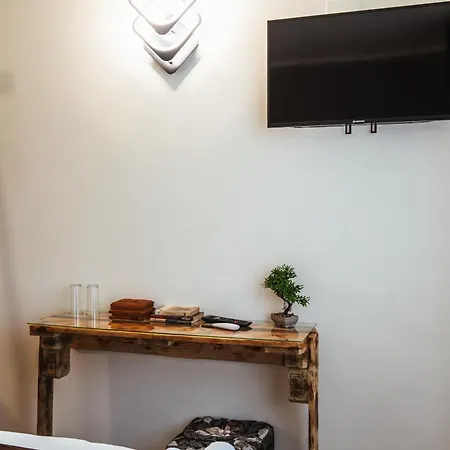 Casa Rosu
